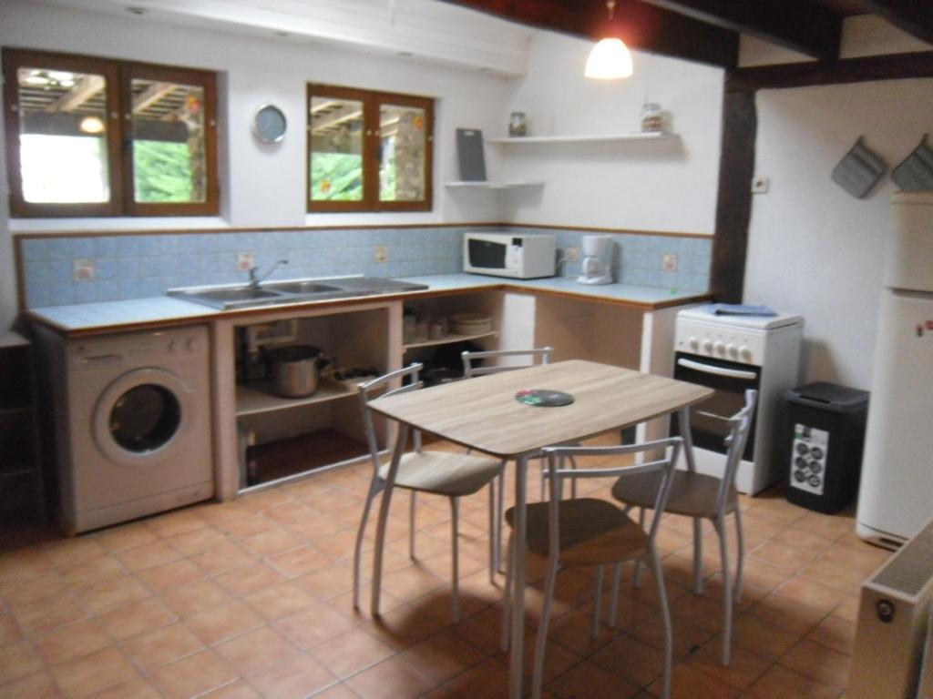 La Mini Ferme De Maelou Villa Sermaises Bagian luar foto