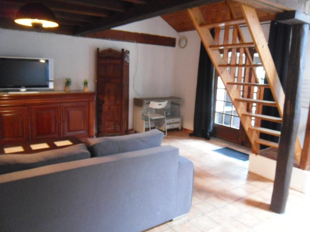 La Mini Ferme De Maelou Villa Sermaises Bagian luar foto
