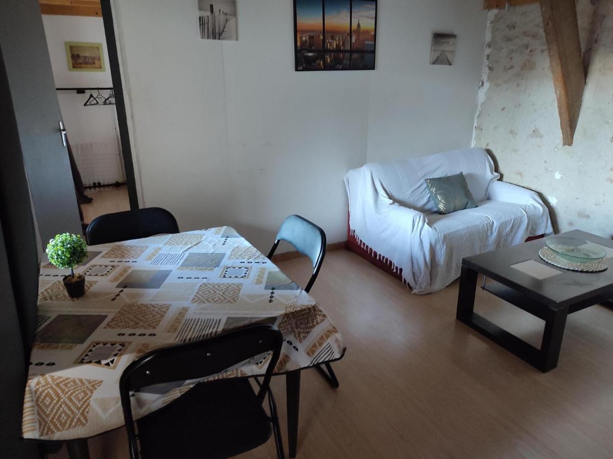 La Mini Ferme De Maelou Villa Sermaises Bagian luar foto