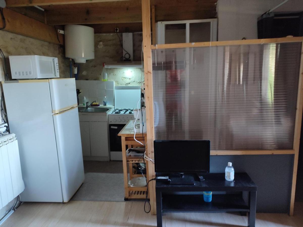 La Mini Ferme De Maelou Villa Sermaises Bagian luar foto